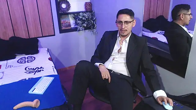 kevin_23_ Live XXX Chat