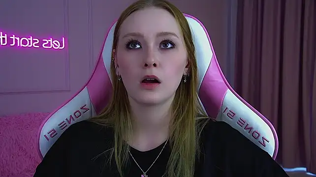AgataFoxley's Live XXX Chat