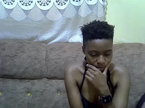 Chat +18 de prettyy_joy ao vivo