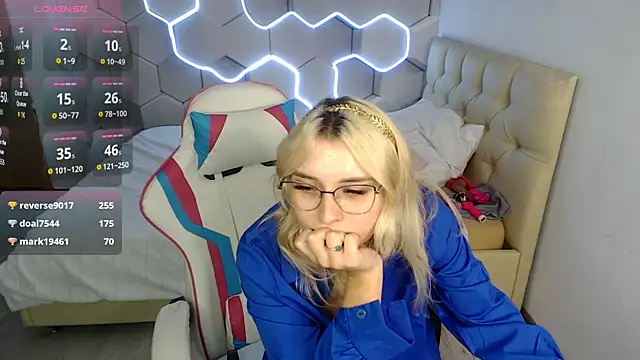 צ'אט XXX בשידור חי של aliicemeow