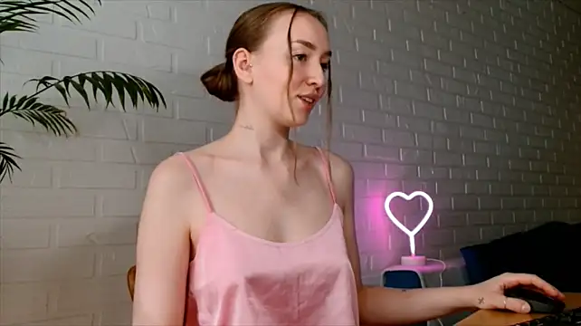 WhitePrincessLuna's Live XXX Chat