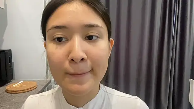 Chat +18 de Mitsuki_Sutemi ao vivo
