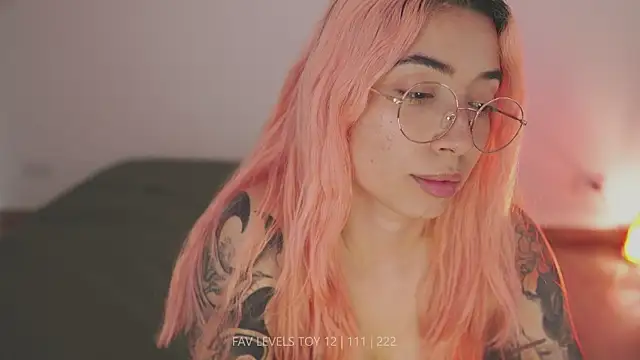 dearnina_ Adlı Modelin Canlı XXX Sohbeti