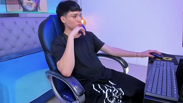 Živý XXX chat SamBlack_