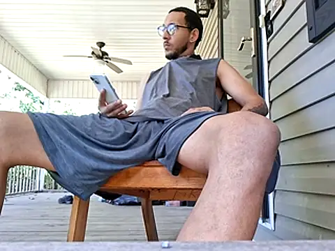 ThrowedWorldWide's Webcam Show