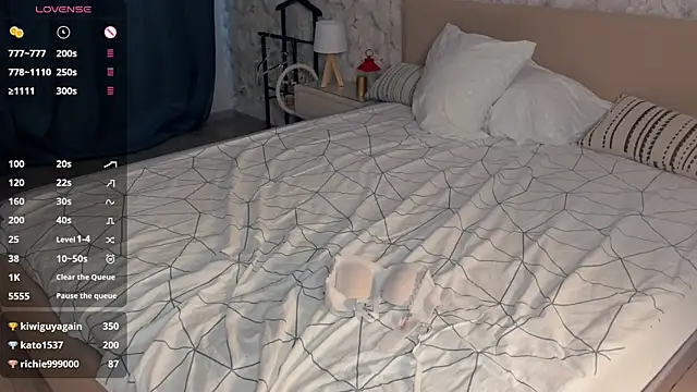 Chat +18 de KarinStfleur ao vivo
