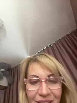 Luxury_Blonde Webcam-Show