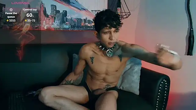 Maximoking26 XXX чат на живо