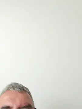 Oldmenhot66: διαδικτυακό σόου στην κάμερα