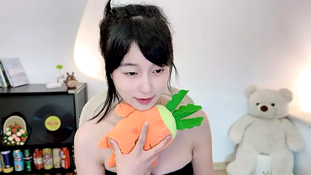 Onechestnut XXX чат на живо