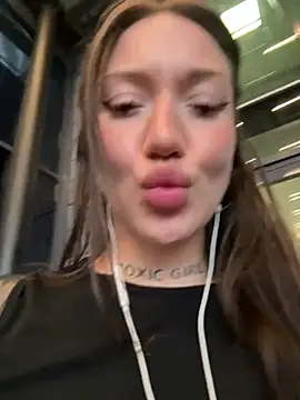 SaintSquirt Chat XXX live