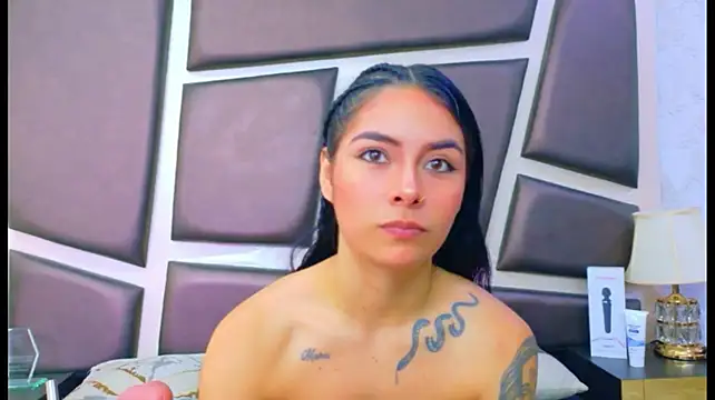 NicoleEsposito élő XXX-chatje