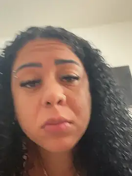 צ'אט XXX בשידור חי של Cachinhossfd