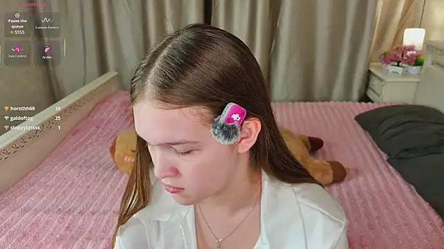 צ'אט XXX בשידור חי של PlayfulMelly