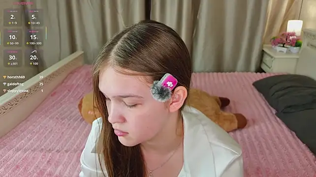 PlayfulMelly's Live XXX Chat