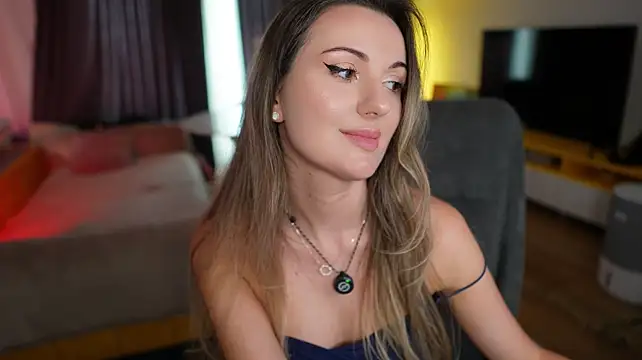 ShyNdWild's Live XXX Chat