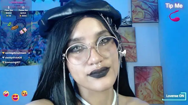 Chat +18 de bastethott ao vivo