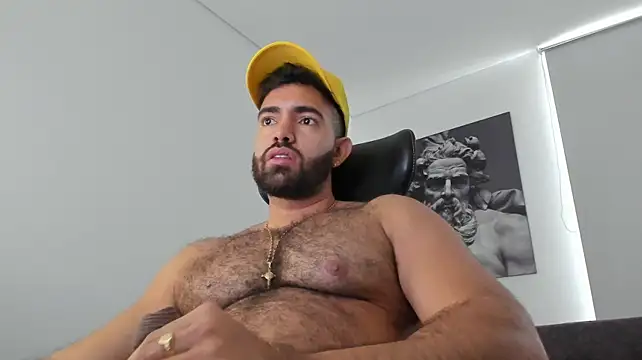 simonleon27 Adlı Modelin Canlı XXX Sohbeti