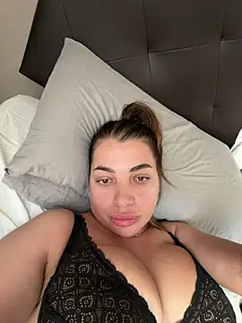 Онлайн чат XXX MARIABELLA27