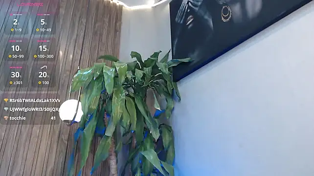 Chat +18 de Colby_driscoll ao vivo