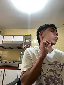 Shy_yahi webcam show