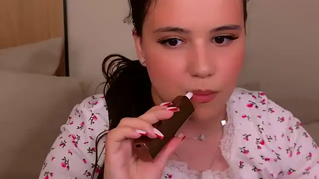 Pauline_HeavenのライブXXXチャット