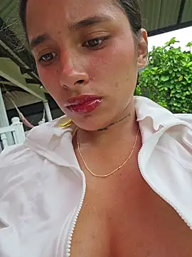 Lorena_Mcfly Show in webcam