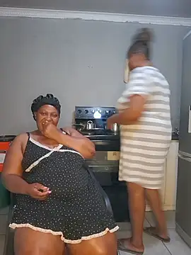 Show modela theplayfulmaid na web-kameri