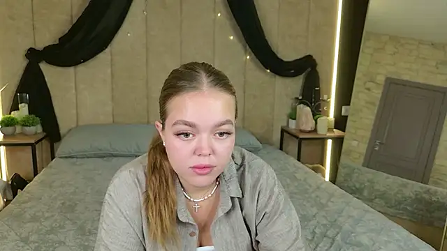 Katie_Howell: онлайн-секс-чат