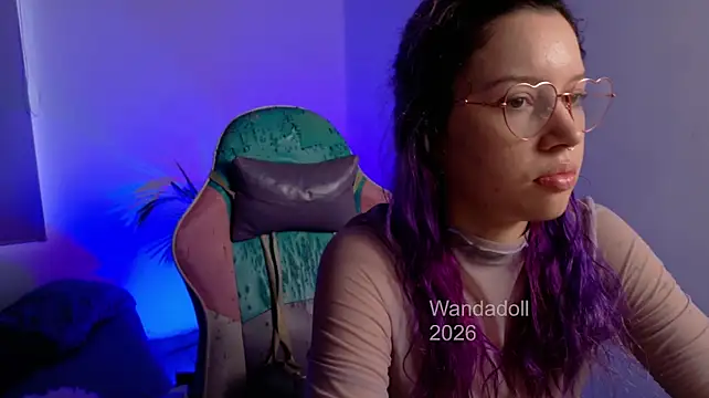 Chatroom XXX en direct de WandaDoll
