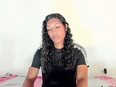 chaira_1x1 Webcam-Show