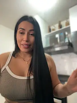 צ'אט XXX בשידור חי של areviklusine1