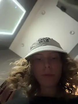 Онлайн чат XXX JessiMur