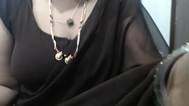 sunitha-3 élő XXX-chatje