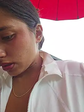 Lorena_Mcfly Show in webcam