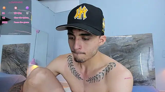 James-06's Live XXX Chat