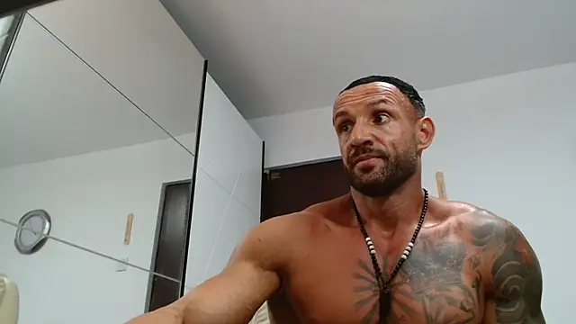 Chat +18 de Magnificmuscles89 ao vivo