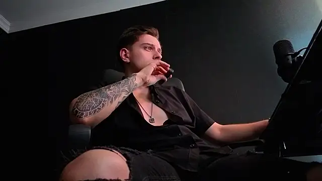 Онлайн чат XXX FelixStarkk
