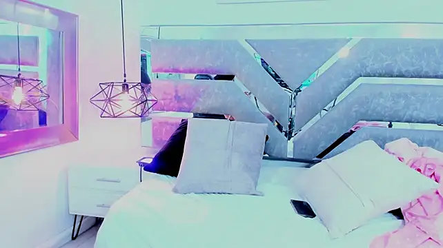 Cristal_Curly: απευθείας συνομιλία ΧΧΧ