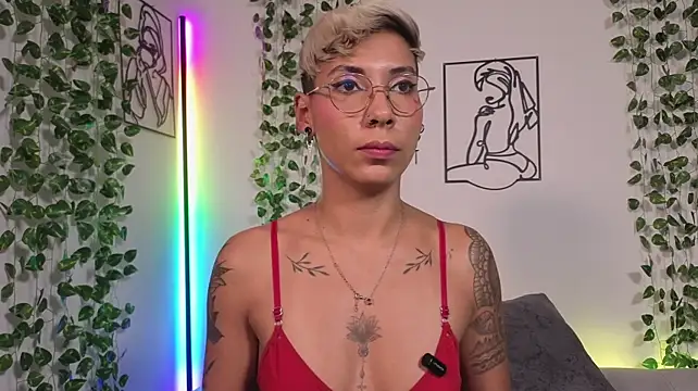 XXX chat uživo modela MiaMorgan_