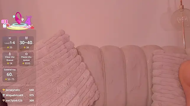 MadelineFox 即時 XXX 聊天