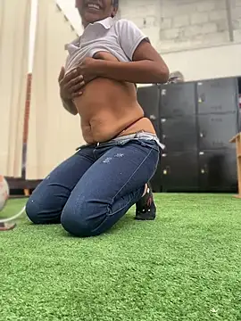 MELIZ_QUEEN's Live XXX Chat