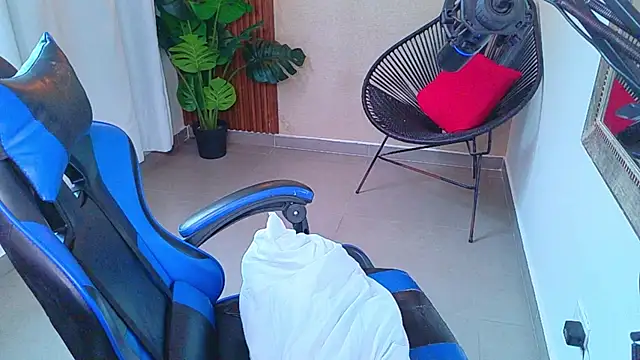 XXX chat uživo modela Kenya--Buhle
