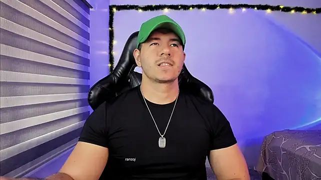 ransoj's Live XXX Chat