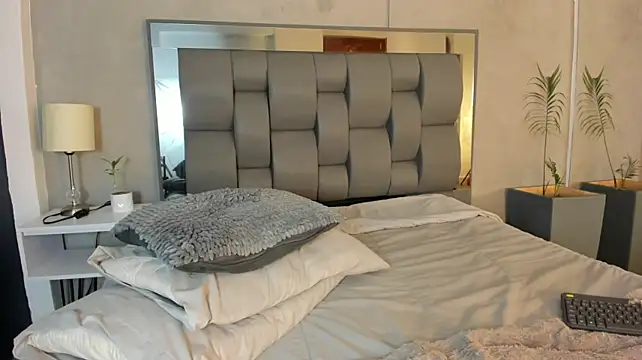 Charlie___Musk live XXX chat