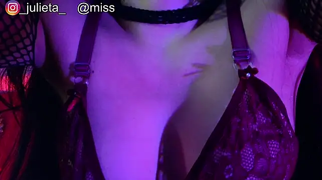 Julieta_Russell – Naživo XXX chat