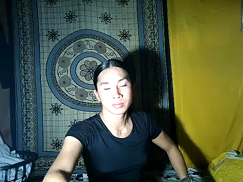 Asian_PrettyAle Pertunjukan Webcam