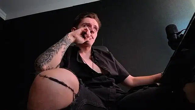 FelixStarkk লাইভ XXX চ্যাট