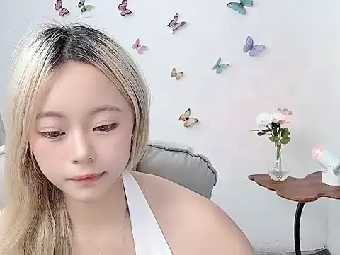 Emma668866 Live XXX-Chat