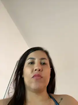 manuela_star Adlı Modelin Canlı XXX Sohbeti